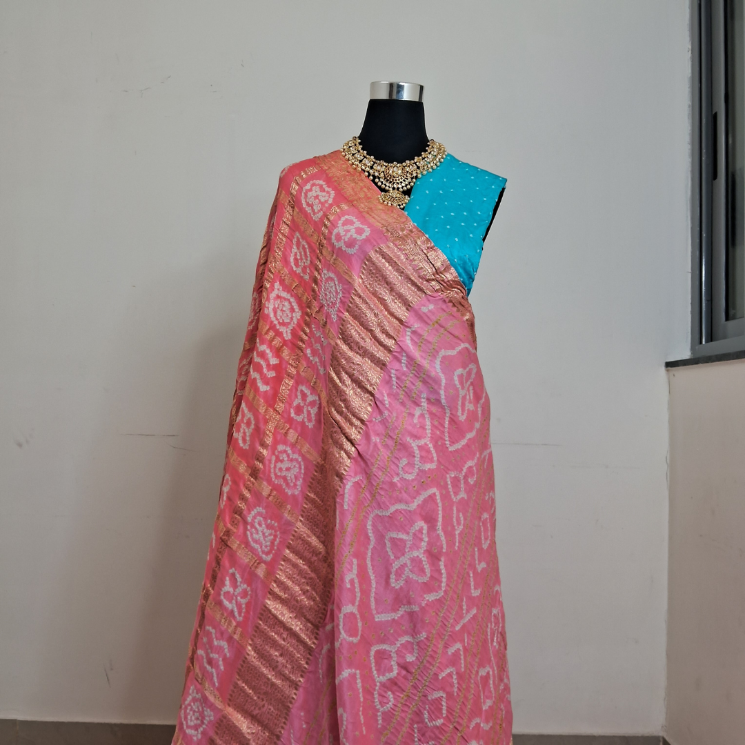 Close of pure gajji silk gharchola saree pallu 